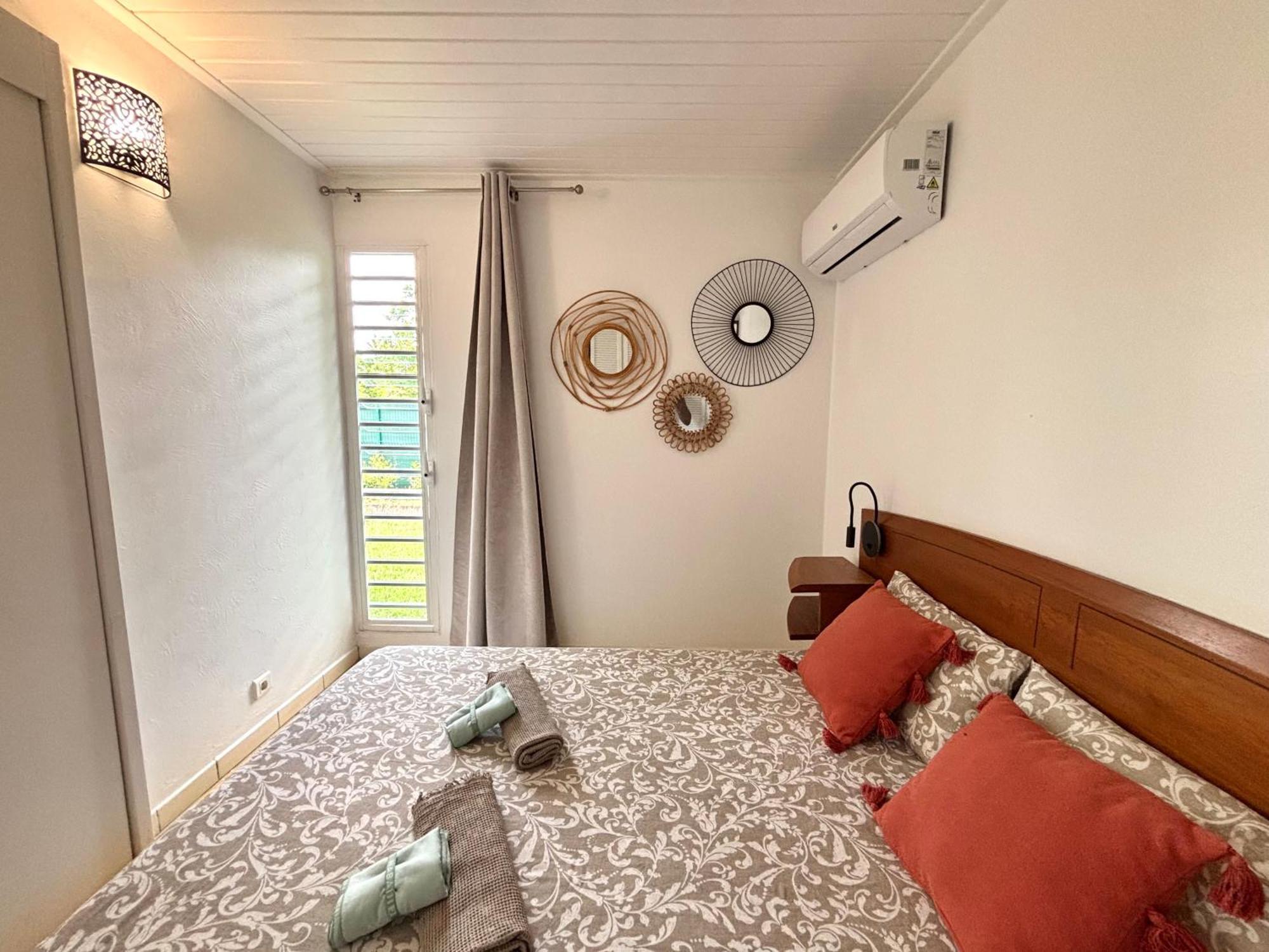 La Ruche De Maia - Blue Dream Beach - Piscine - Jardin - Plage Grand-Bourg  Esterno foto
